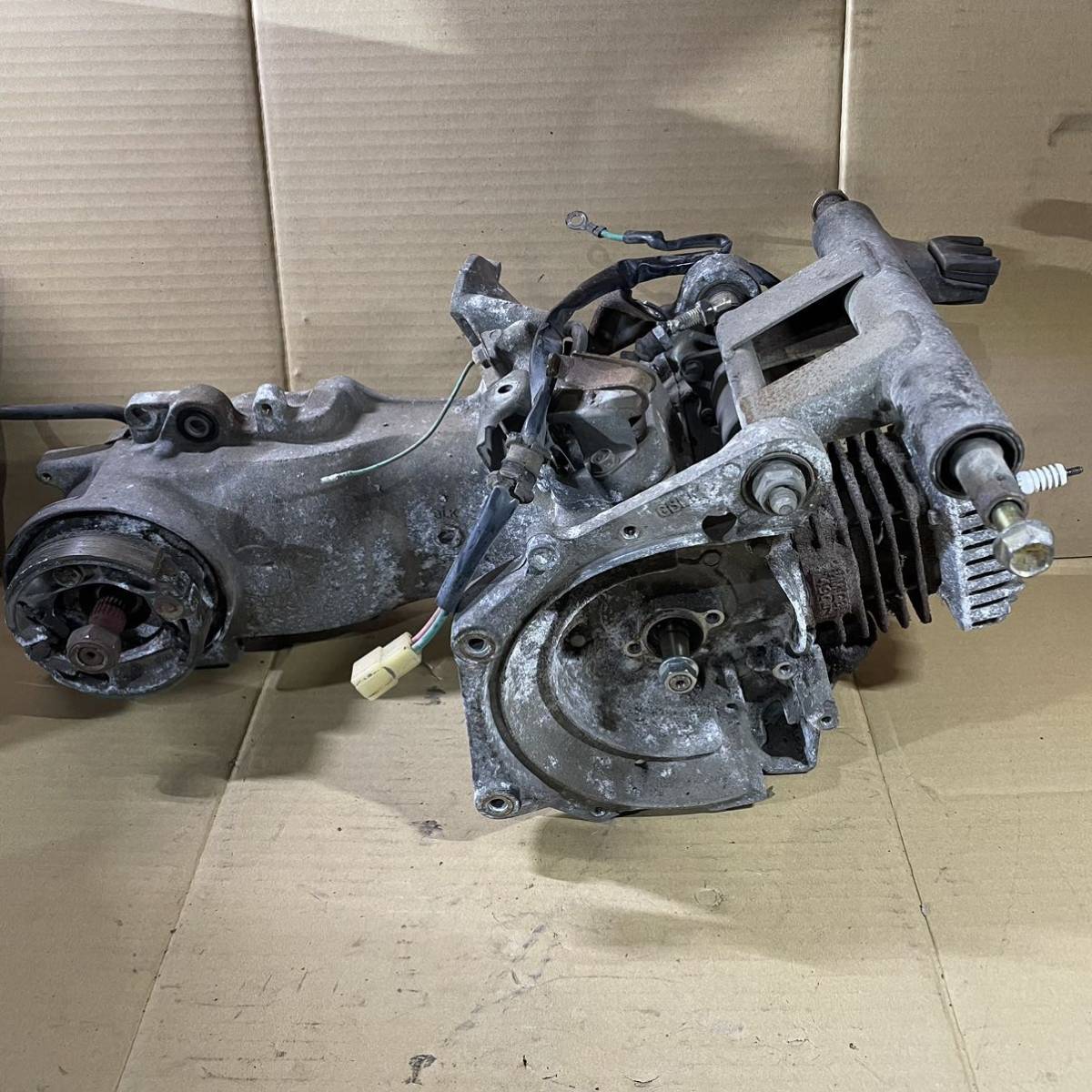 HONDA DIO AF34 AF35 ② 純正エンジン ASSY 本体 ライブディオ HONDA DIO AF34 AF35 ② 純正エンジン ASSY 本体 ライブディオ