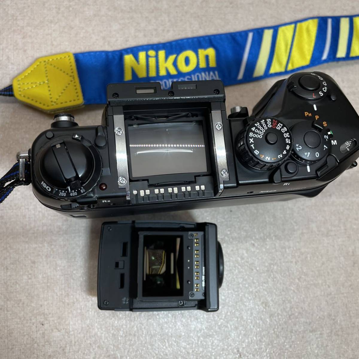 W3-1） Nikon F4 一眼レフフィルムカメラ ボディ 簡易動作確認済み （10）_画像4