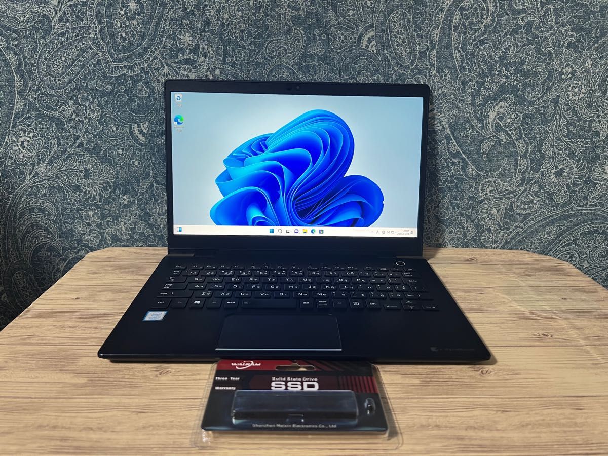 最も 美品東芝G83第8世代 新品512GBm.2SSD Office 13.3FHD office 075