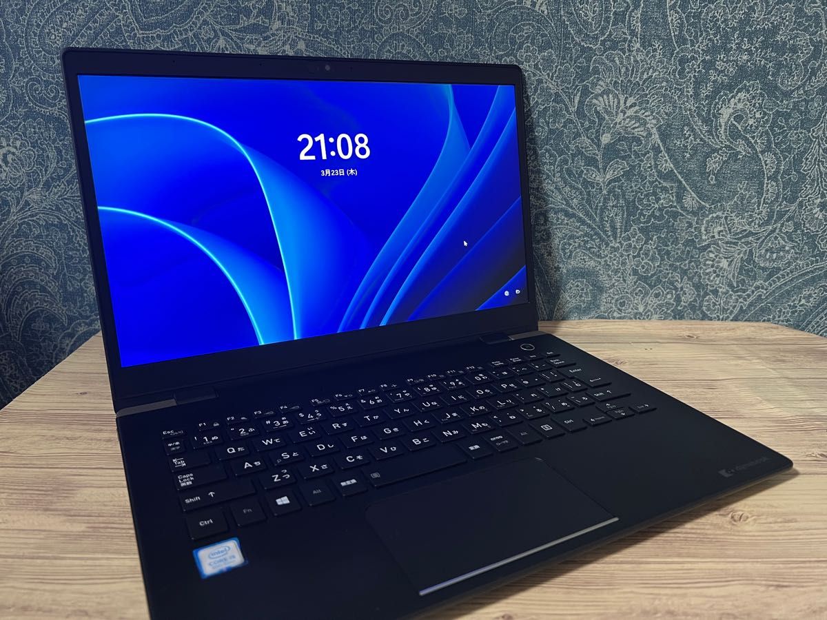 東芝 dynabook G83第8世代 13.3型 SSD office-