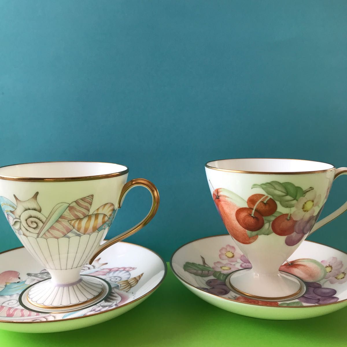 ノリタケ Noritake 高級ラインのカップ 柄違い2客セット 廃盤 ノリタケ Noritake 高級ラインのカップ 柄違い2客セット 廃盤