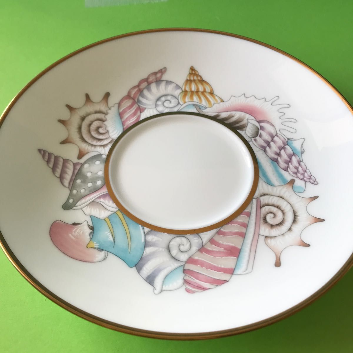 ノリタケ Noritake 高級ラインのカップ 柄違い2客セット 廃盤 ノリタケ Noritake 高級ラインのカップ 柄違い2客セット 廃盤