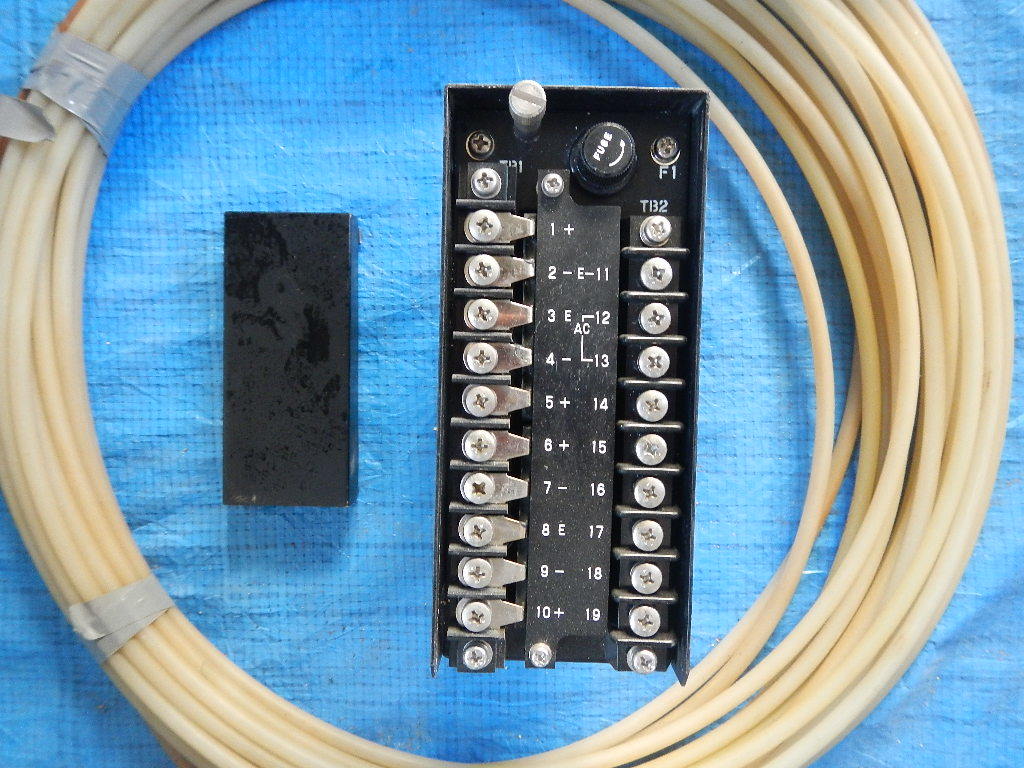 静電容量形水位計 発信器LM-214M 電源箱LM-200 ㈱東京 静電容量形水位計 発信器LM-214M 電源箱LM-200 ㈱東京