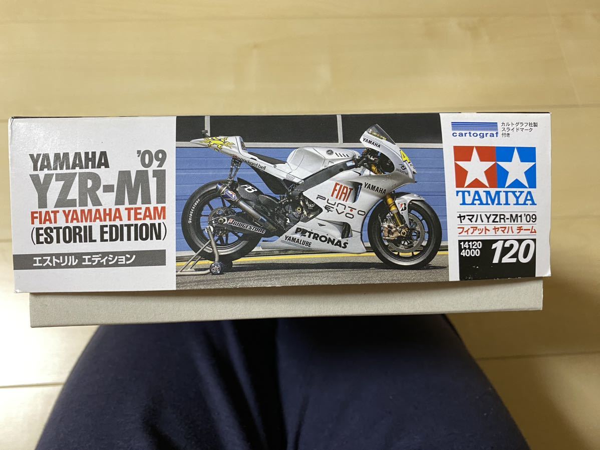 未組立品 No.14120 1/12 タミヤ ヤマハ YZR-M1 ’09 フィアット エストリル エディション Fiat ロッシ Motogp ② マルケス RC213V_画像9