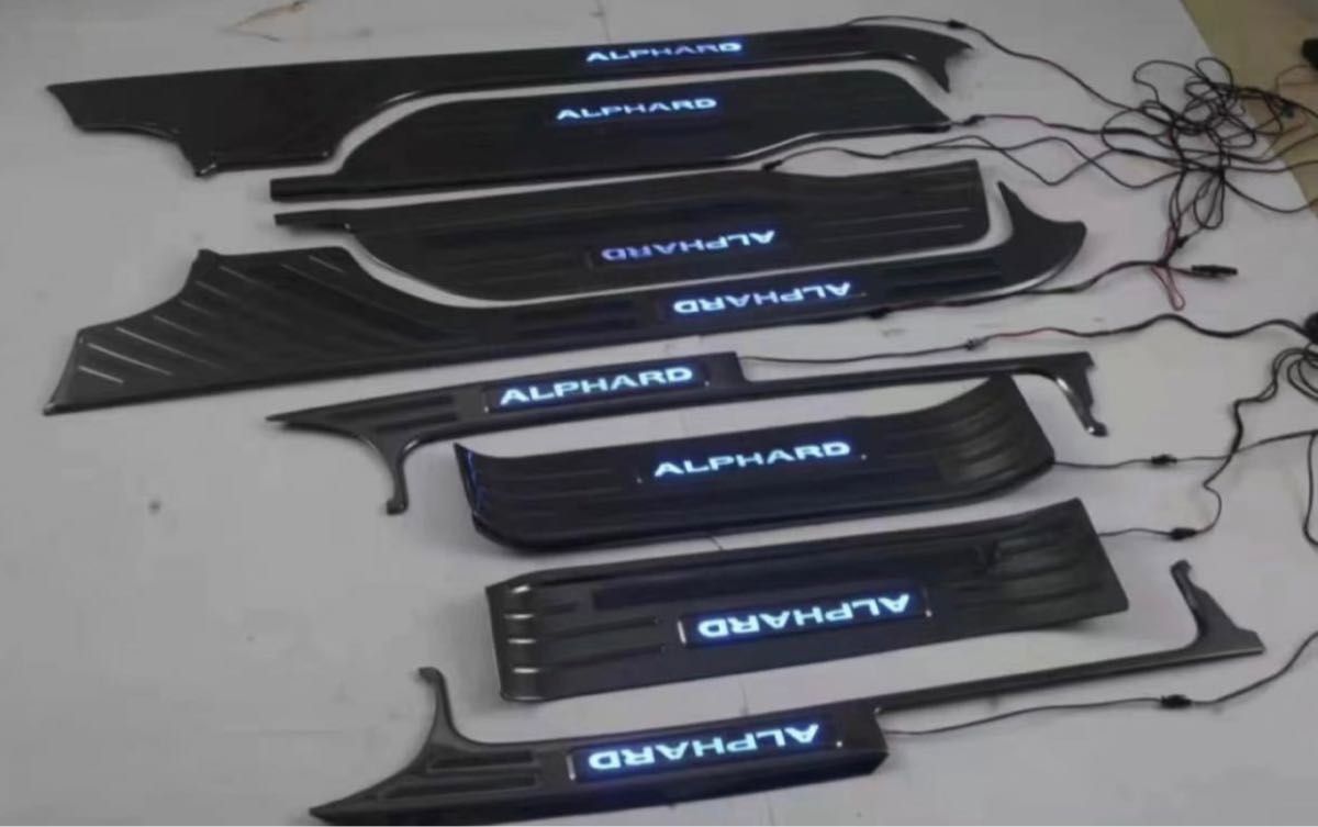 トヨタ 高品質アルファード スカッフプレート 30系 ブルーLED
