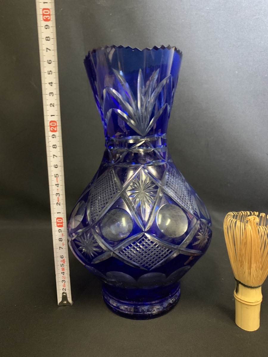 『製造元不明 大変綺麗な切子花瓶 カットガラス フラワーベース ブルー インテリア クリスタルガラス』_画像9
