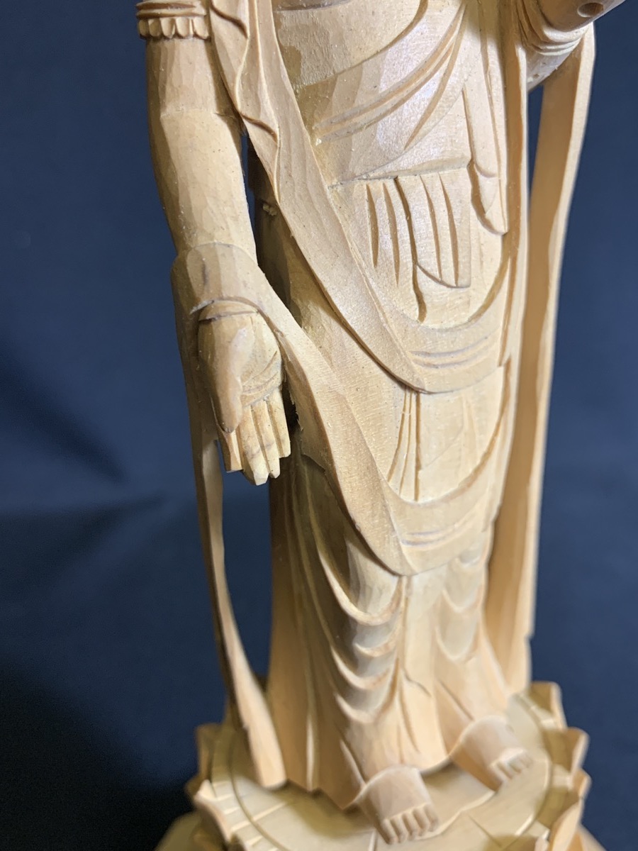 『仏教美術 木彫「聖観音菩薩立像」高25cm 施無畏者 苦難除去 現世利益 病気平癒 厄除け 開運』_画像3