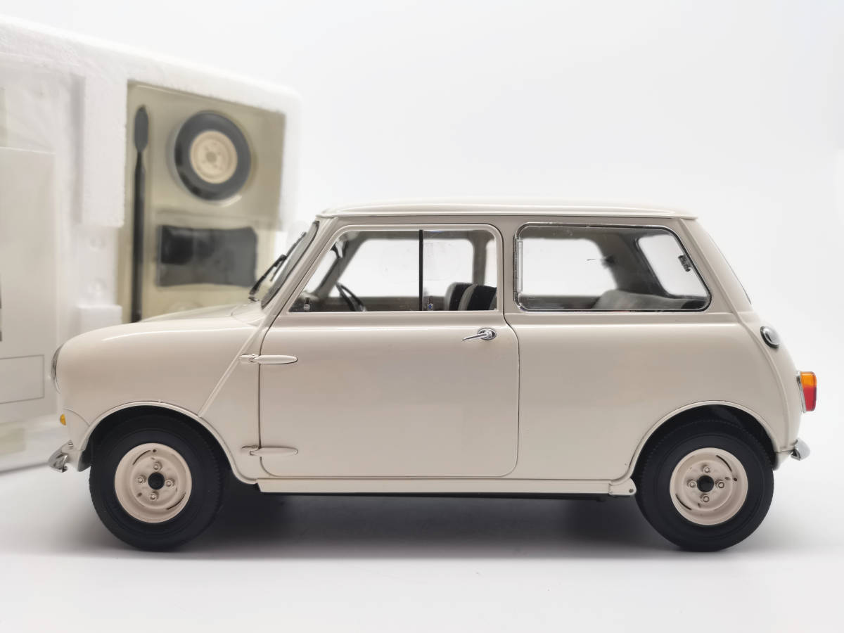 サンスター 1/12 1959 Morris Mini Minor Saloon 5301_画像2