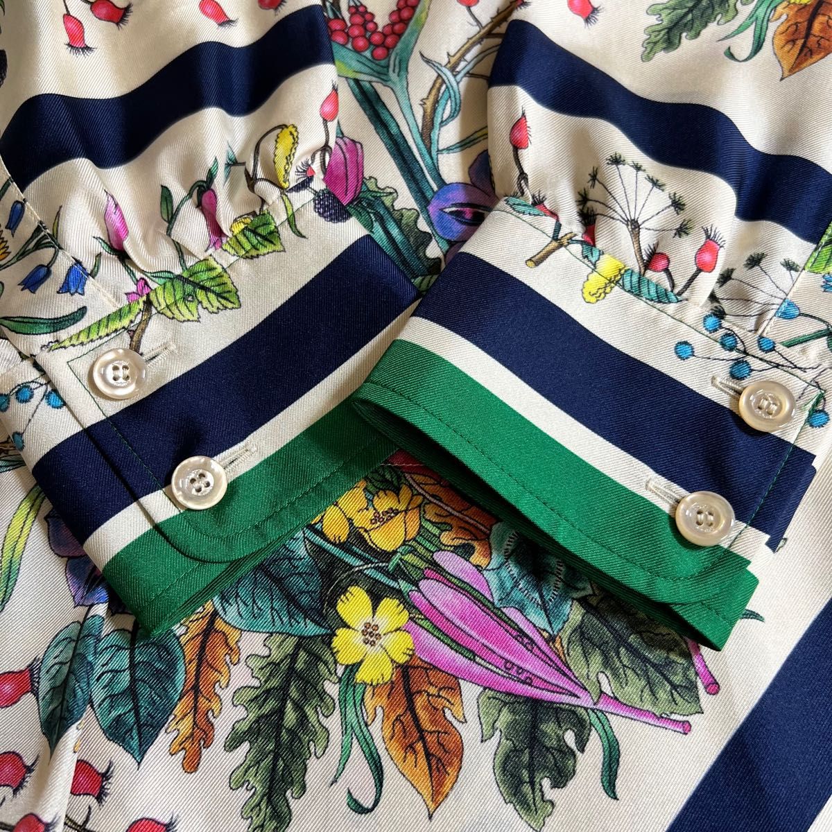 GUCCI グッチ グリーン フローラ カフタンブラウス 42 長袖シャツ 柄