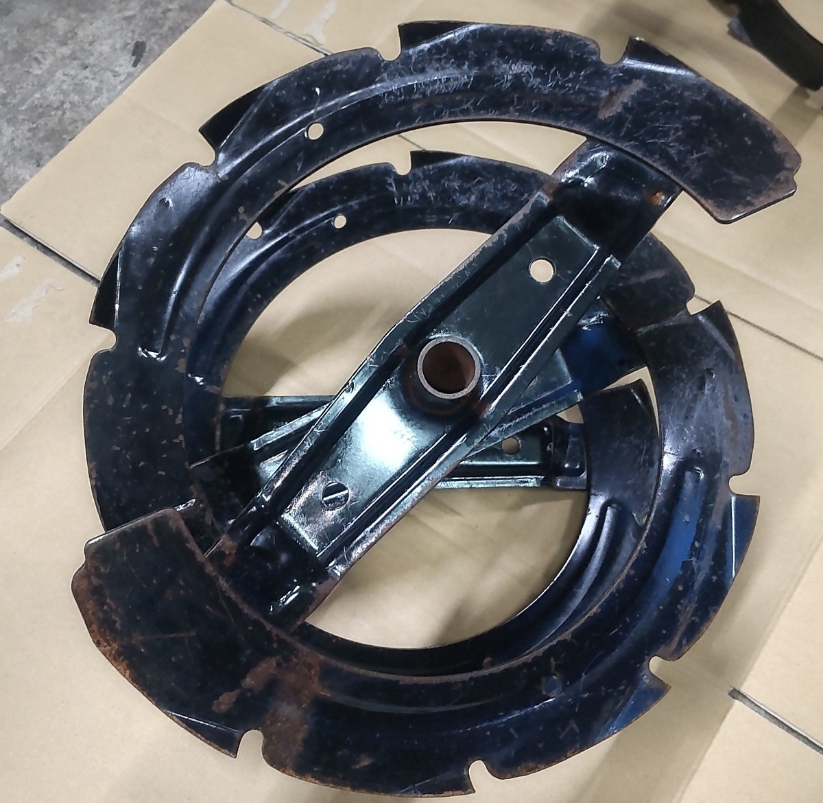 ヤマハ 除雪機 YSM870 オーガ左右 錆や汚れ有りますが刃先も ヤマハ 除雪機 YSM870 オーガ左右 錆や汚れ有りますが刃先も