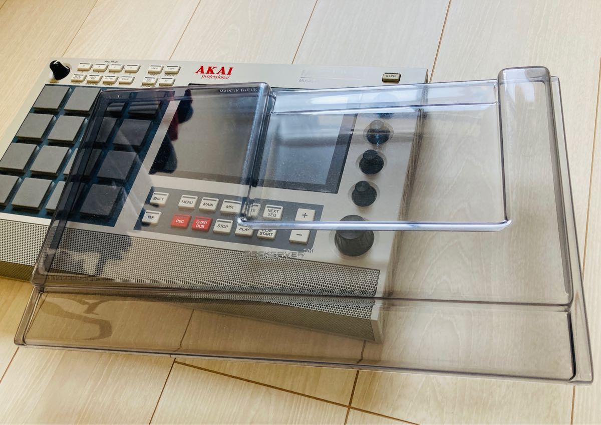 AKAI MPC LIVE II special retro edition バッグ&カバー付 美品 AKAI MPC LIVE II special retro edition バッグ&カバー付 美品