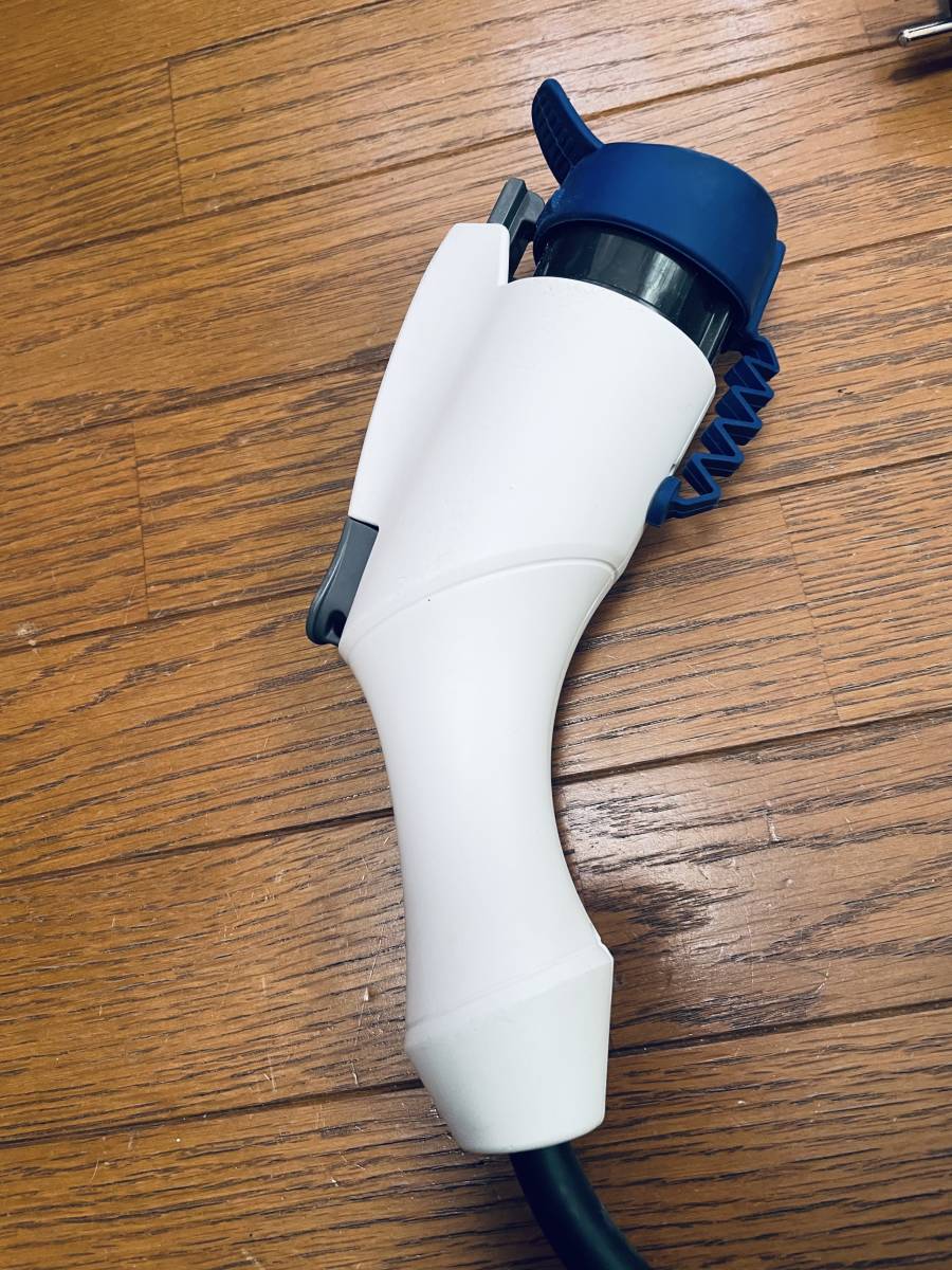 希少 長さ15m 日産リーフ充電ケーブル6WX1A|Yahoo!フリマ(旧 希少 長さ15m 日産リーフ充電ケーブル6WX1A|Yahoo!フリマ(旧