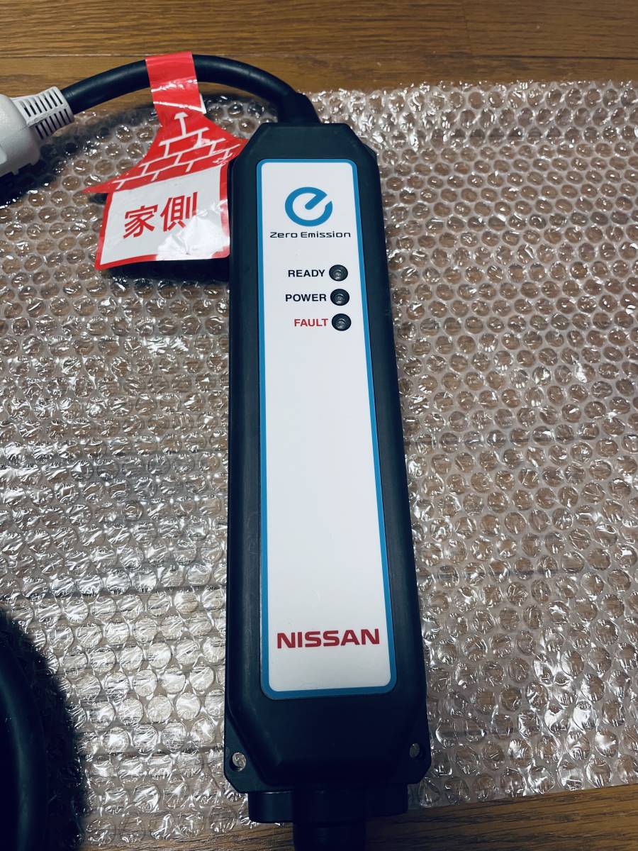 美品 現行機種 日産リーフ充電ケーブル 6WX0A 収納袋付 ③(日産用