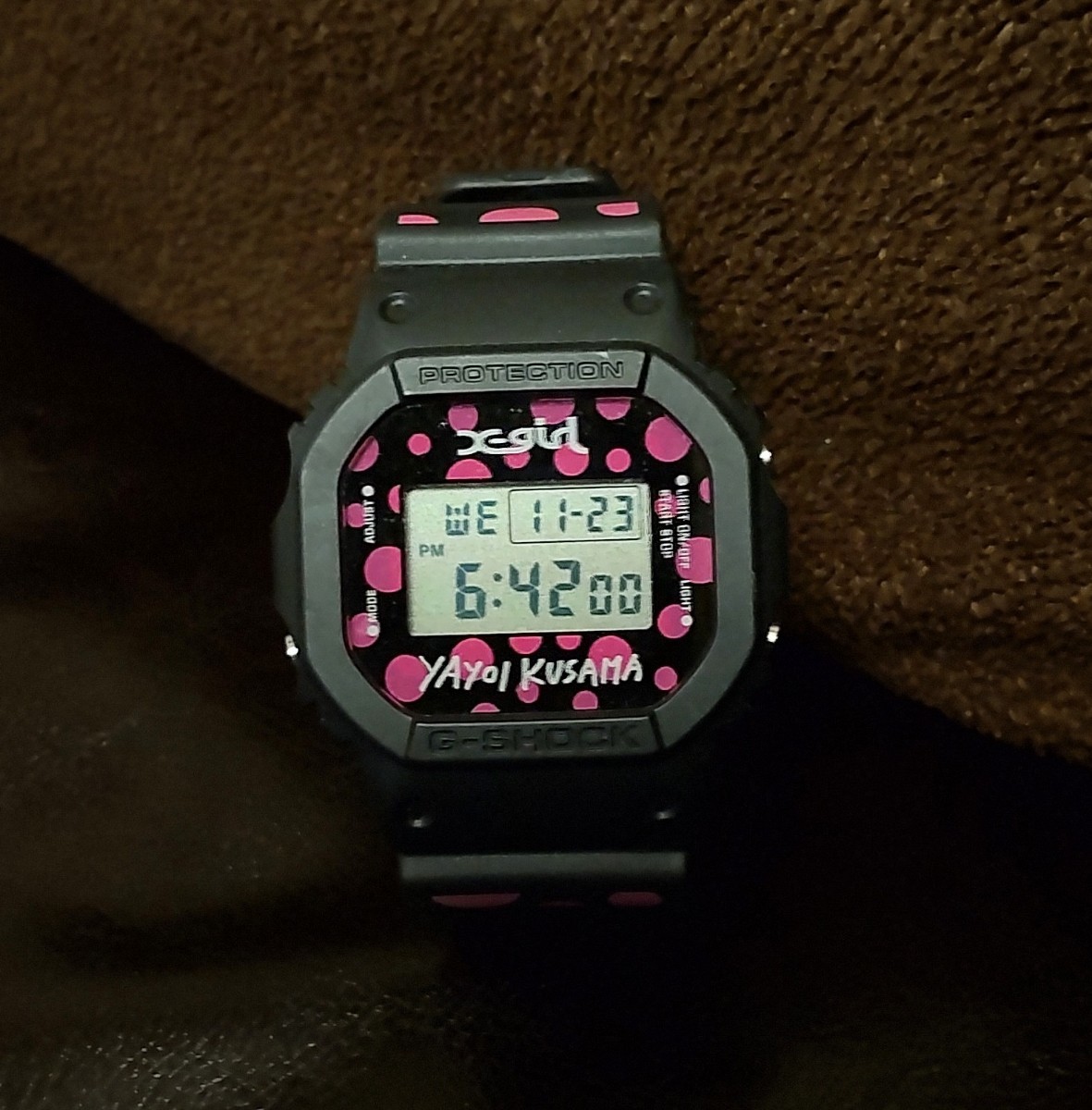 G-Shock 3229 DW-5600VT 草間彌生　草間弥生×X-girl×G-SHOCK　ジーショック　腕時計　ウオッチ　黒　ブラック×ピンク　限定品　完売品_画像2