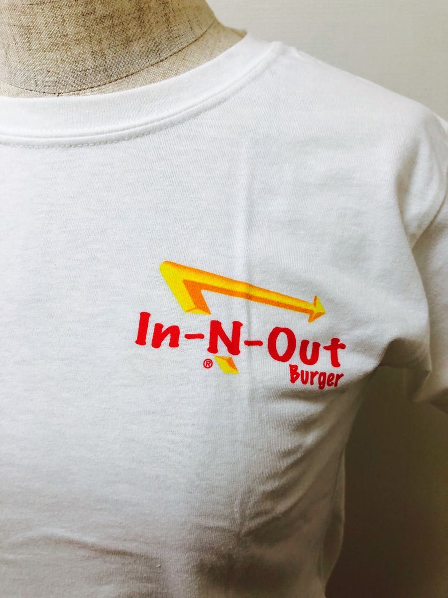 【新品未使用】IN-N-OUT BURGER/大人も着られるキッズTシャツ