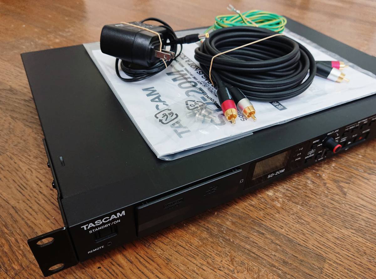 TASCAM タスカム Solid State Recorder SDカードレコーダー SD-20M