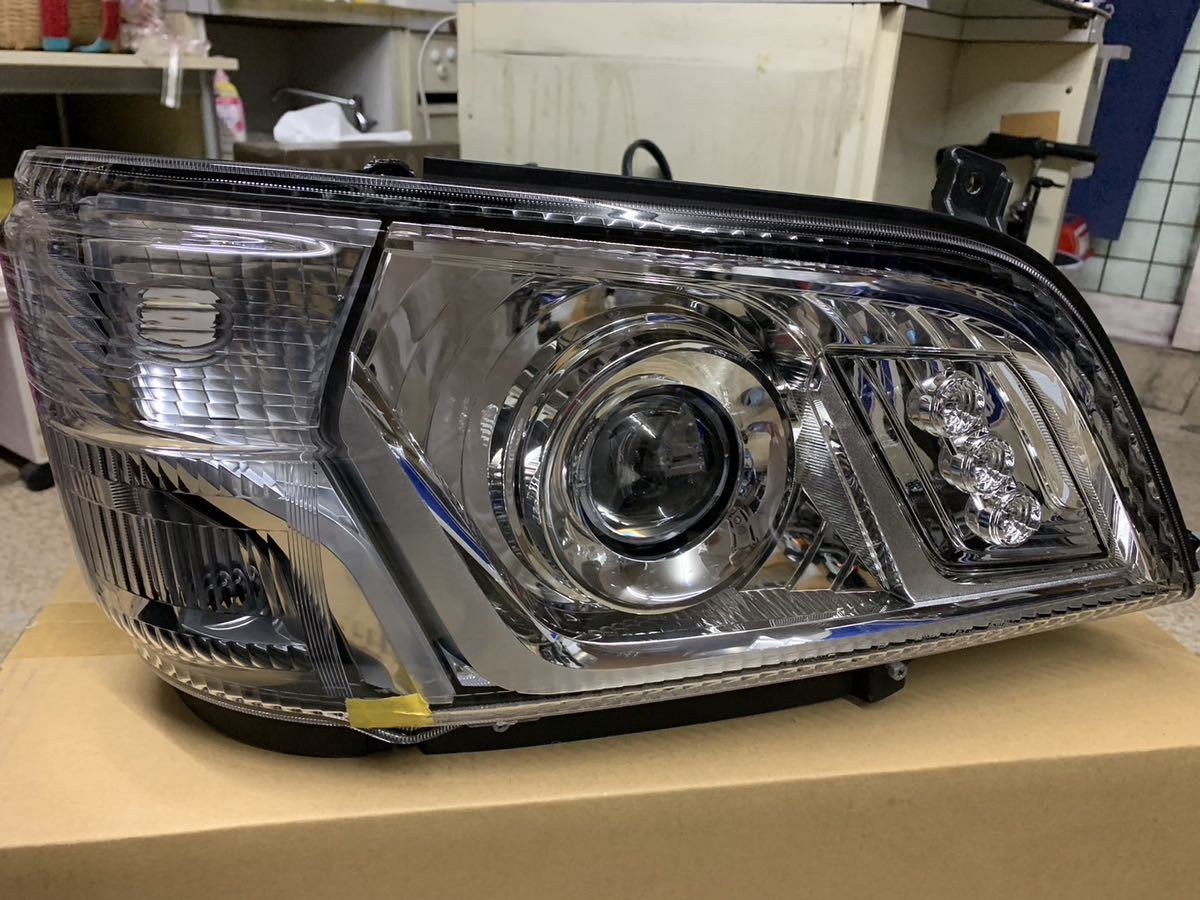 美品】 日野 デュトロ 新車外し フロントバンパー i9tmg.com.br