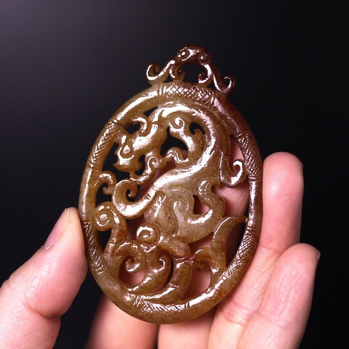 唐物 砡 時代物 古玉 漢代龍紋玉飾-