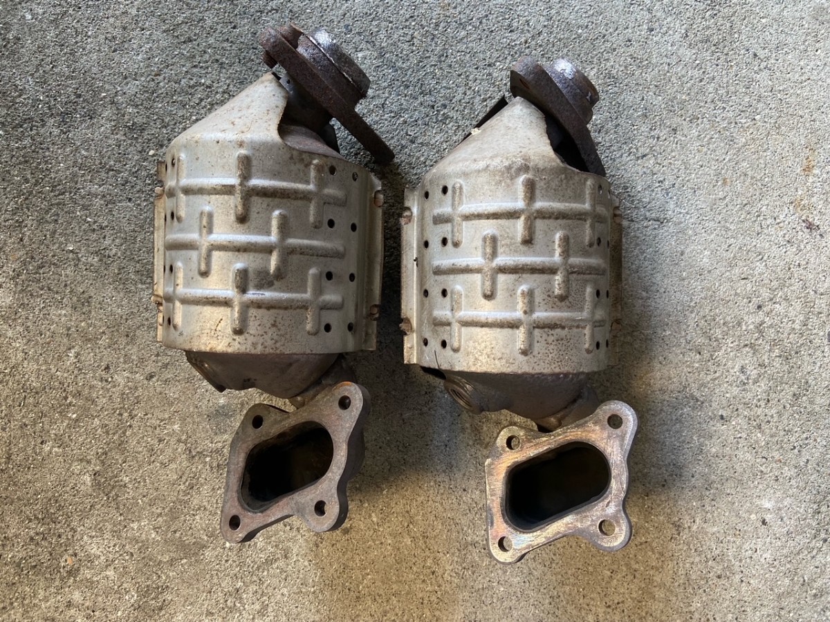 ☆棚落ち無し☆送料無料☆スズキ K6A ターボ ワゴンR UA-MH21S-WFRDS