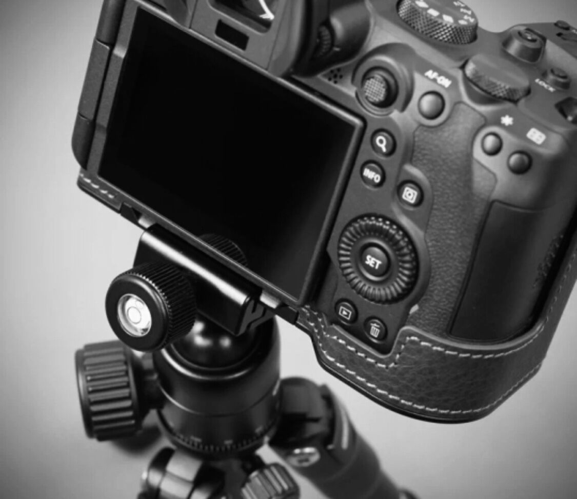 新品 本革カメラケース キャノン Canon R5用_画像7