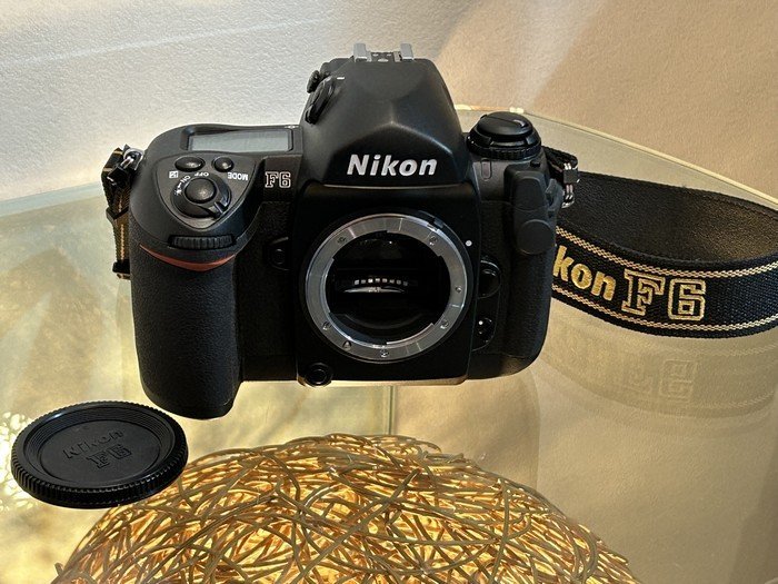 #極美品【名機 Nikon ニコン F6 35mm オートフォーカス 一眼レフ SLR フイルムカメラ ボディ AF Film Camera】N03330