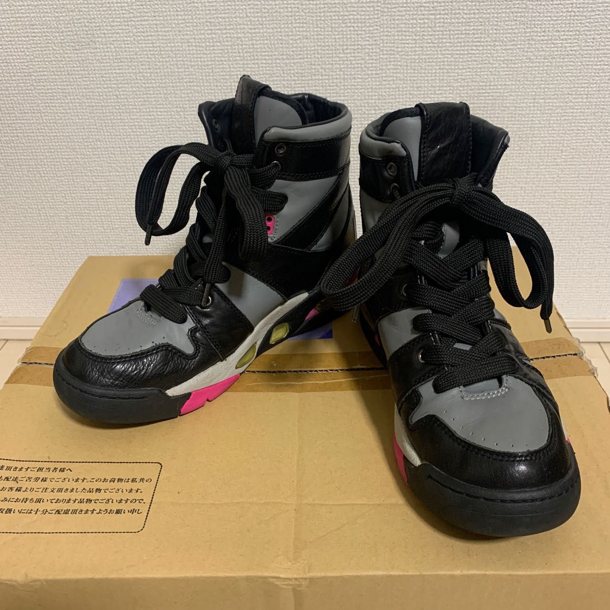 ダイエットブッチャースリムスキン ハイカット レザースニーカー 美品