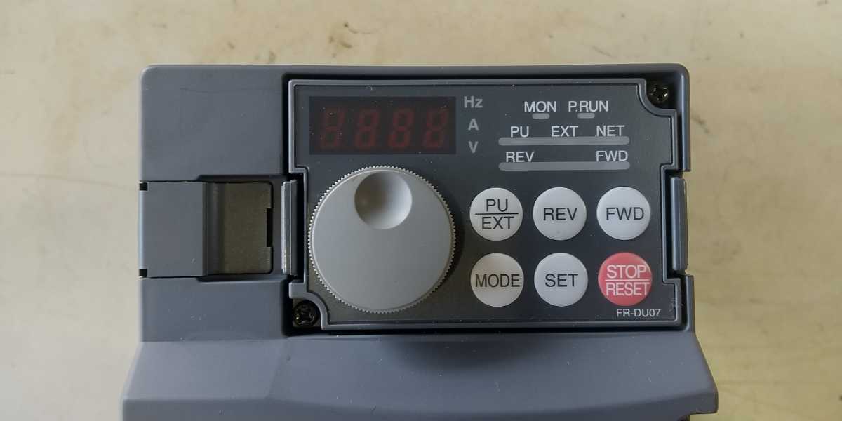 新品、未使用 三菱インバータ FR-A720-0.75K FREQROL-A700
