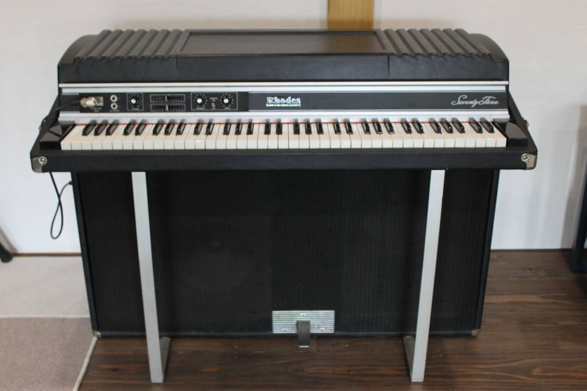 Yahoo!オークション - 貴重 Fender Rhodes Suitcase 73 ローズ Yahoo!オークション - 貴重 Fender Rhodes Suitcase 73 ローズ