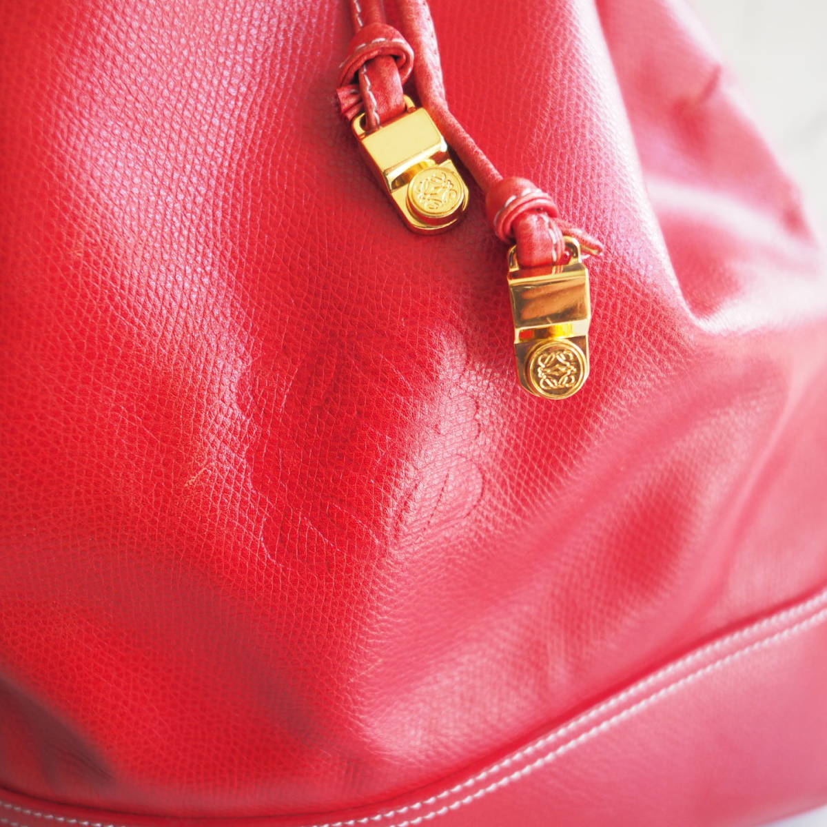オールドロエベ LOEWE アナグラム 巾着型 ショルダーバッグ レッド 赤 ロゴ レディース ビンテージ ヴィンテージ ブランド