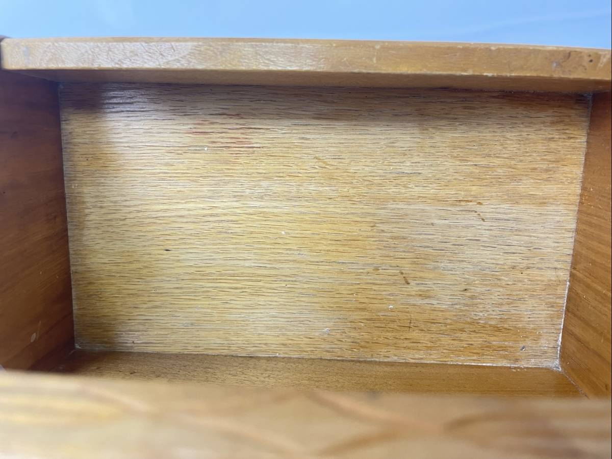 木製　おかもち　収納 ラック　カスター台　アイヌ模様　木彫り　約28×16.5×19.5㎝　中古　現状品　返品不可_画像6
