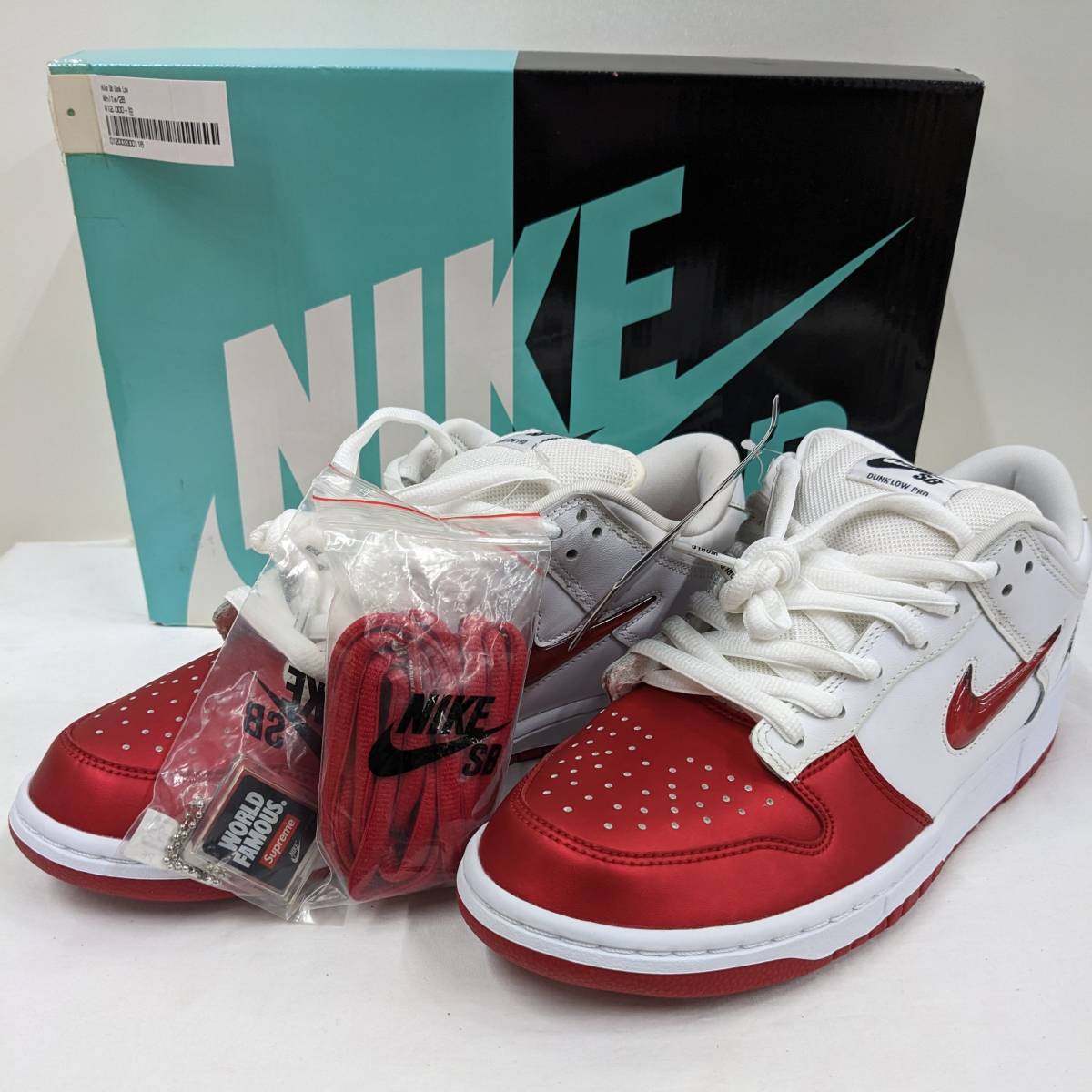 Supreme×NIKE/シュプリーム×ナイキ/DUNK LOW VARSITY RED / WHITE/ダンク ロー/スニーカー/SIZE28cm/新品タグ・箱付き_画像2