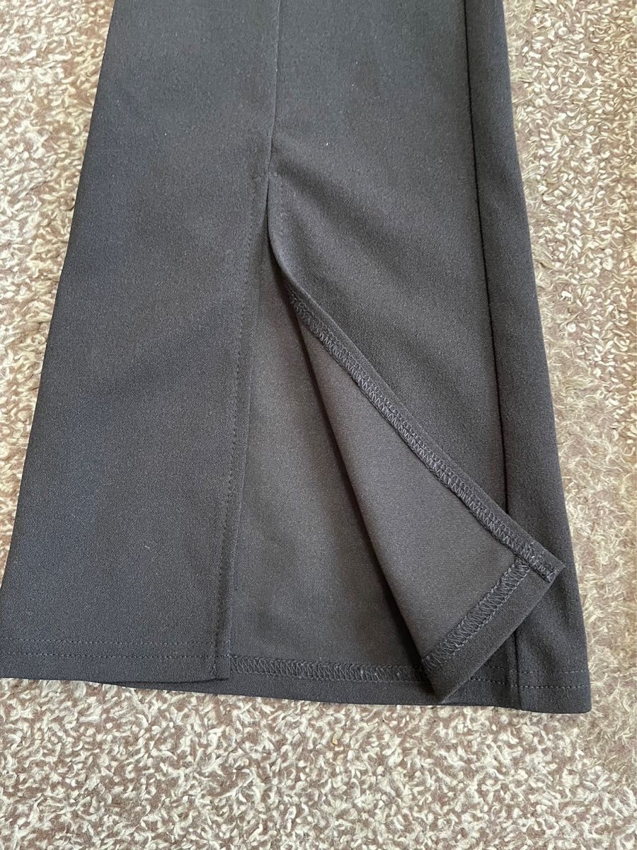 美品 Lutique センターステッチ フレアパンツ 黒 ブラック 美品 Lutique センターステッチ フレアパンツ 黒 ブラック
