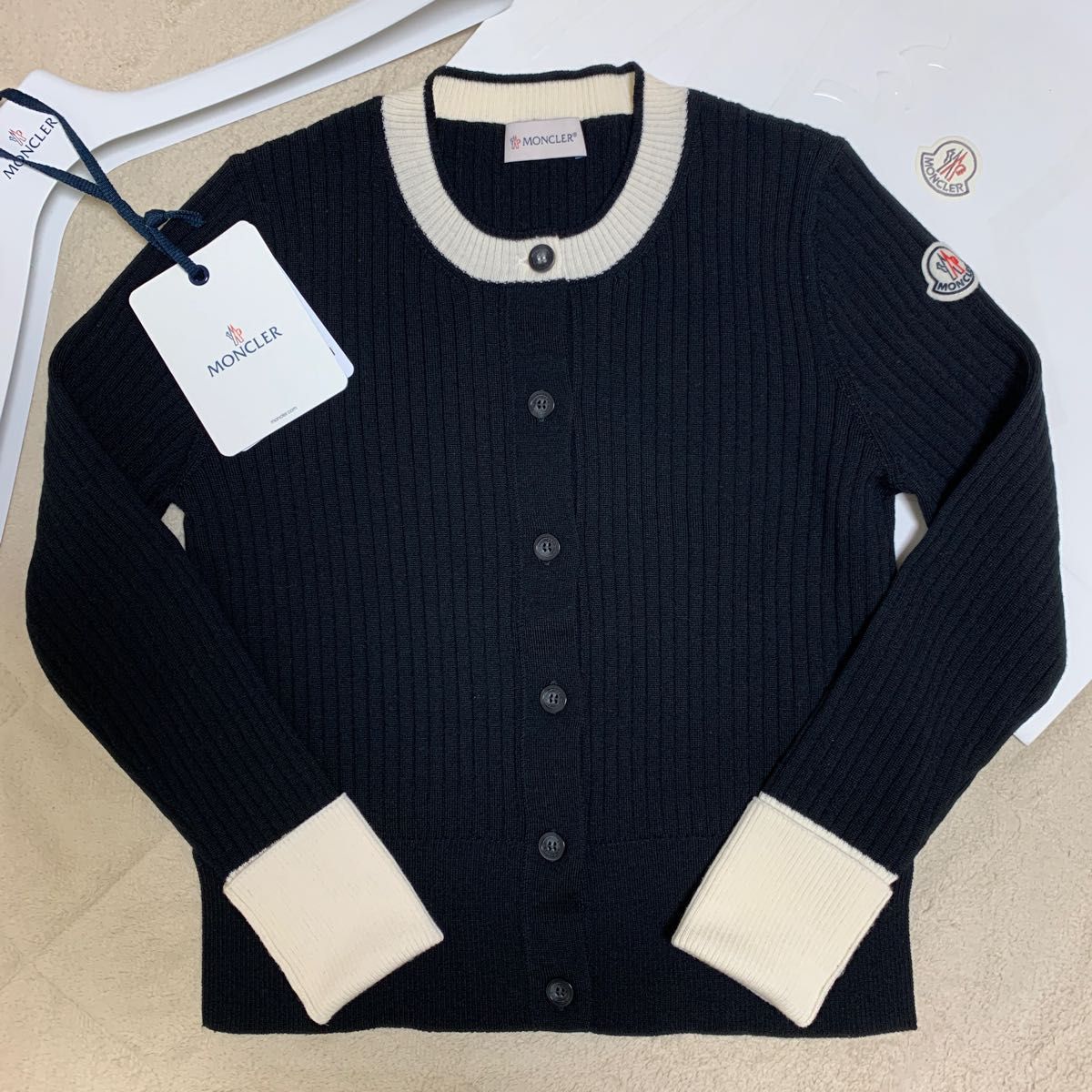 超歓迎 【2022・極美品】MONCLER モンクレール レディース レディース