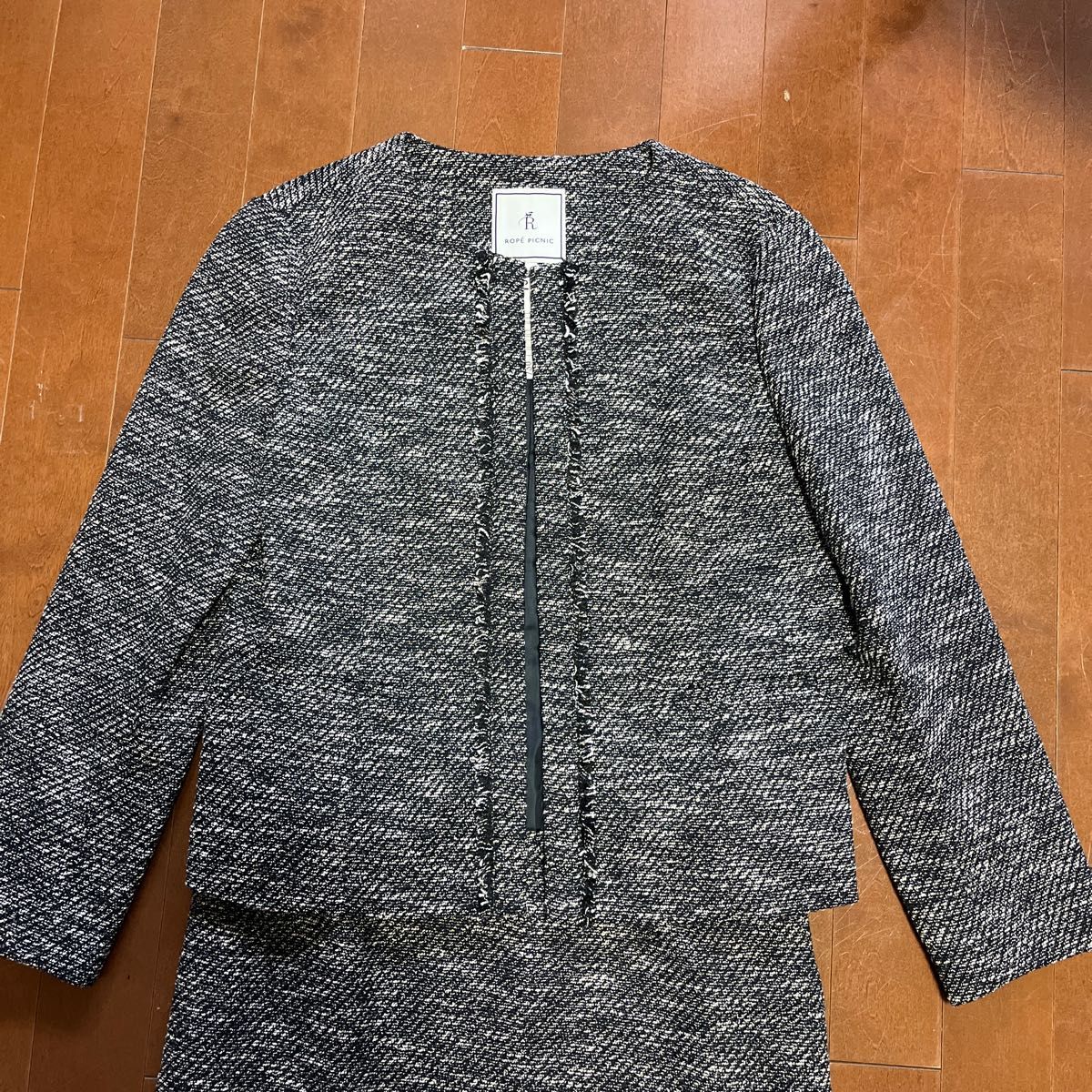 美品】ロペピクニック スーツ上下セット 入学式 卒業式 入園式 美品】ロペピクニック スーツ上下セット 入学式 卒業式 入園式