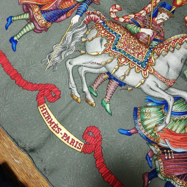 安心の関税送料込み 833超美品 エルメス HERMES スカーフ カレ シルク