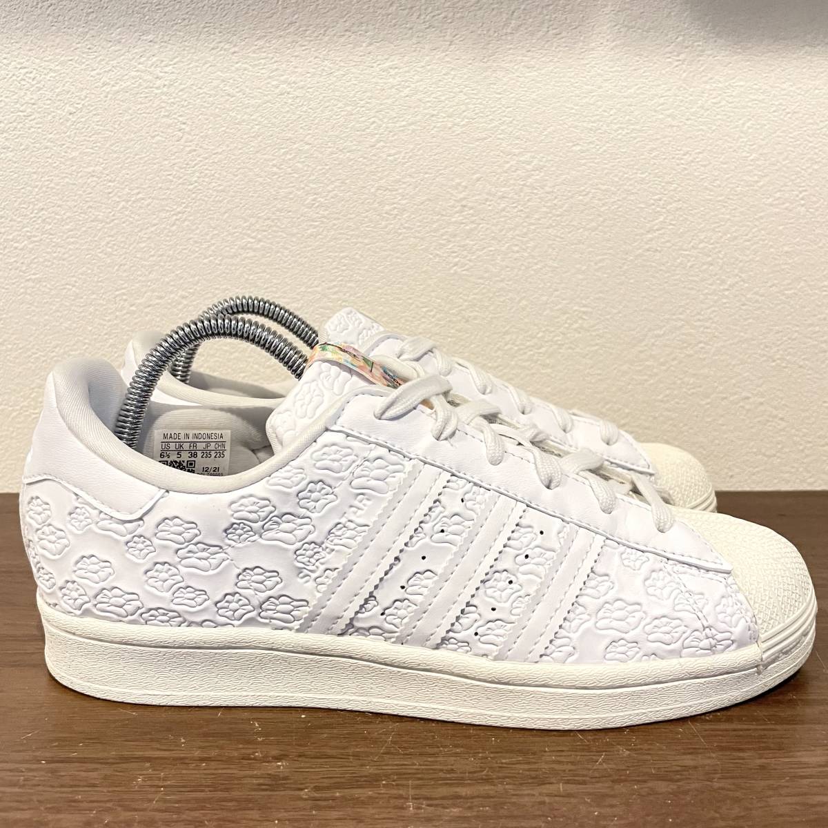 adidas DISNEY SUPERSTAR アディダス ディズニー スーパースター ホワイト レディース ローカットスニーカー カジュアル ストリート 23.5cm_画像3