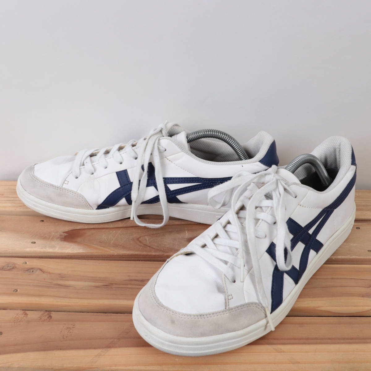 z3073 オニツカタイガー スニーカー ローカット US9 1/2 27.5cm/白 ホワイト 紺 ネイビー ONITSUKA TIGER メンズ スニーカー 中古の画像1