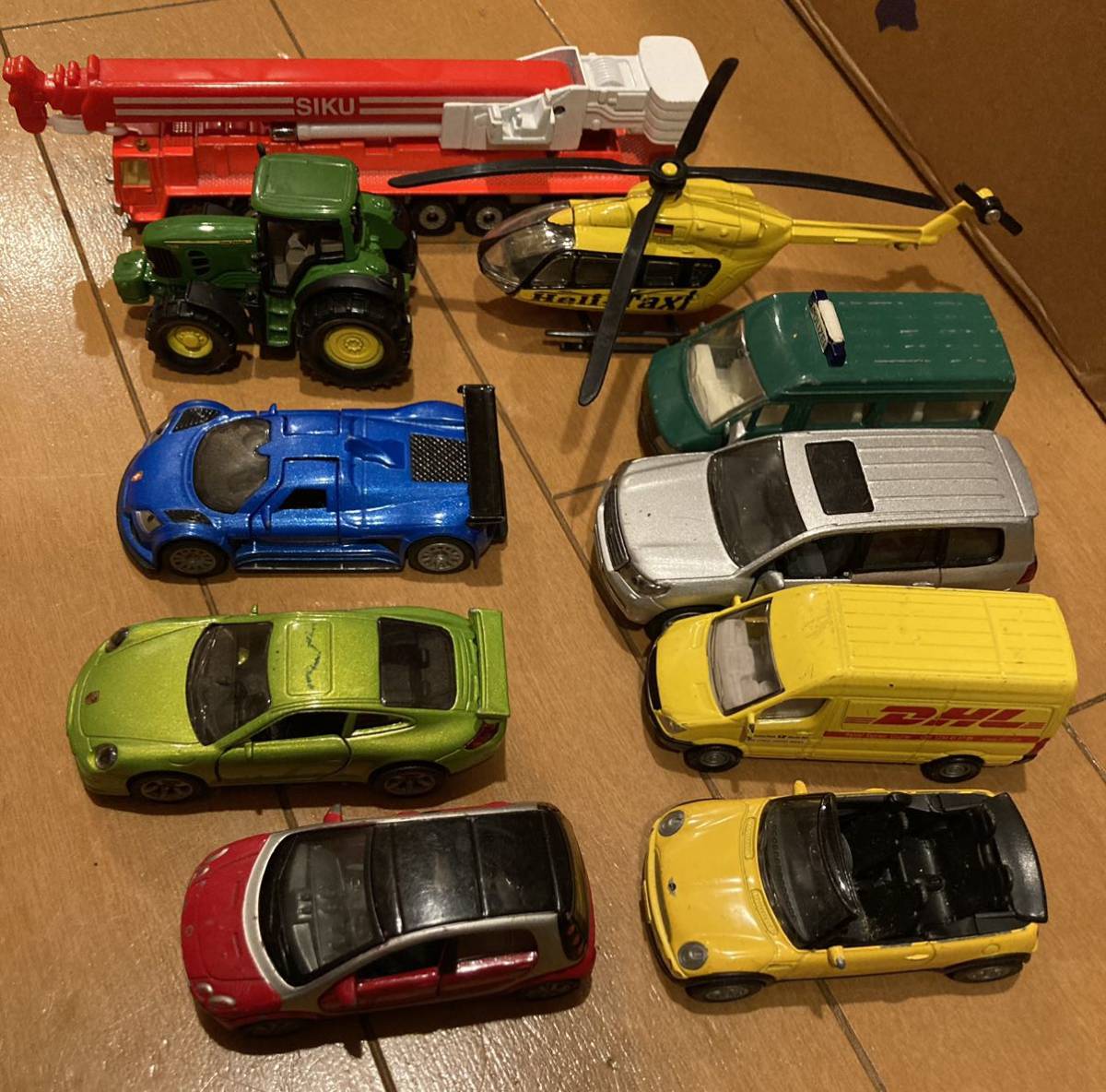 セット SIKU セットスマートランドクルーザーポルシェミニクーパー