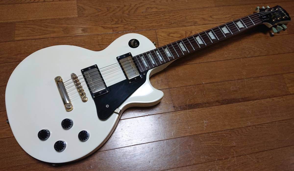 クーポン配布中交換無料 Epiphone 日本製 by 白 Gibson レスポール
