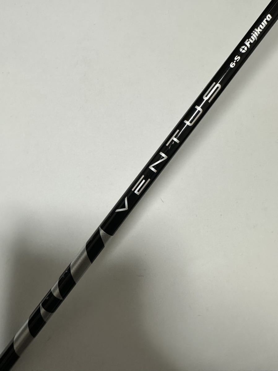 グリップは VENTUS Black Velocore 6 (S) テーラーメイド スリーブ付