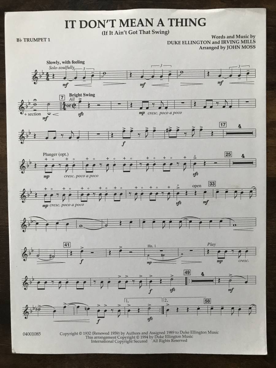 送料無料 吹奏楽楽譜 デューク・エリントン：スウィングしなけりゃ意味ないね ジョン・モス編 スコア・パート譜セットの画像6
