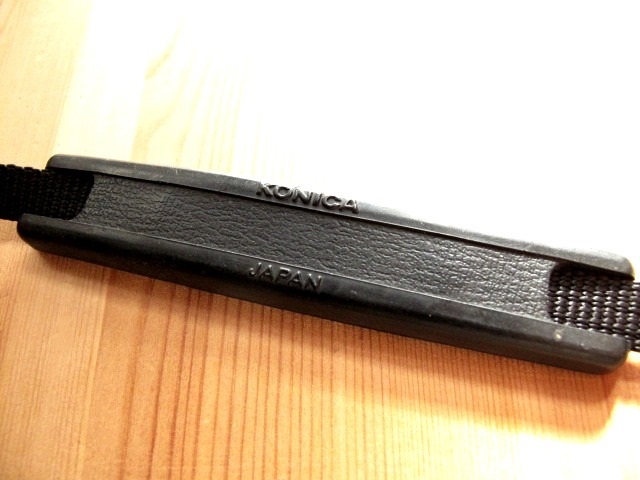 「シンプルストラップ　:ブラック」②　板金パーツで長さ調節が簡易にできます　：KONICA/JAPAN_画像5
