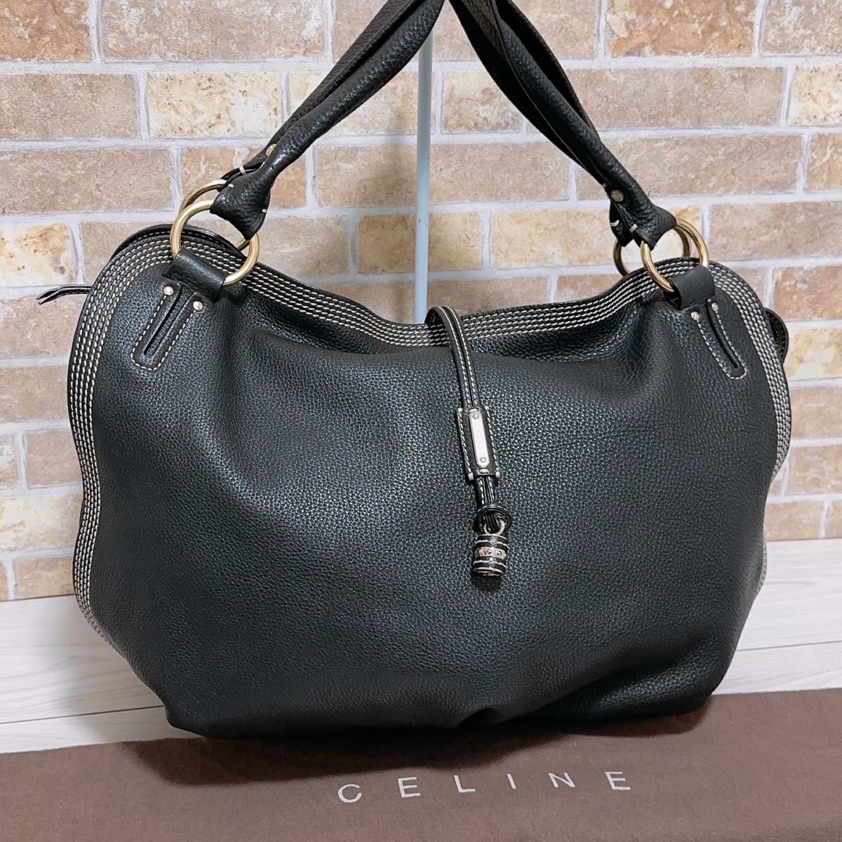 ほぼ未使用》CELINE(セリーヌ)ハンドバッグ-