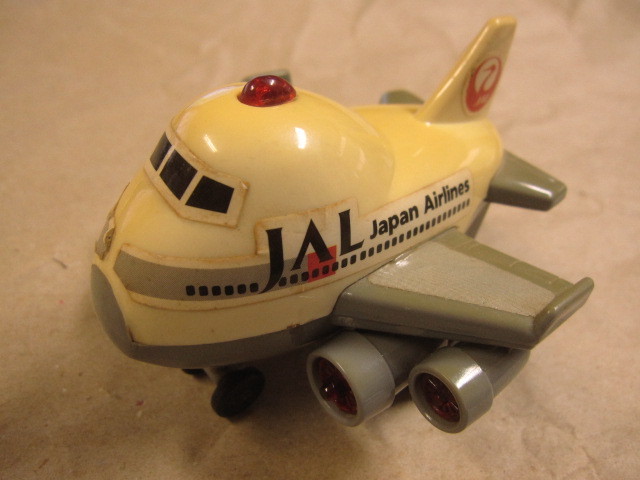 JAL Japan Air Lines aircraft JA8071 toy 