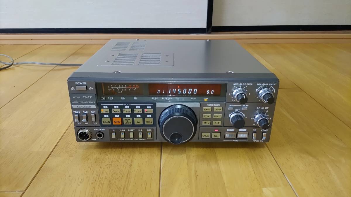 144MHz KENWOOD TS-711D 25w オールモード機-