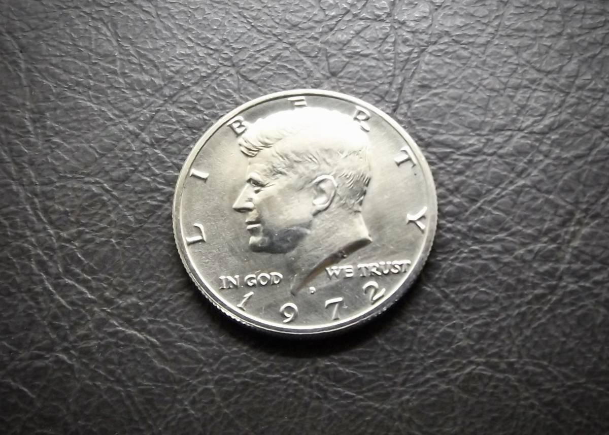 ケネディ50セント硬貨 1972年　D刻印 　送料無料です。（16117） USA 貨幣 ハーフダラー アメリカ_画像1