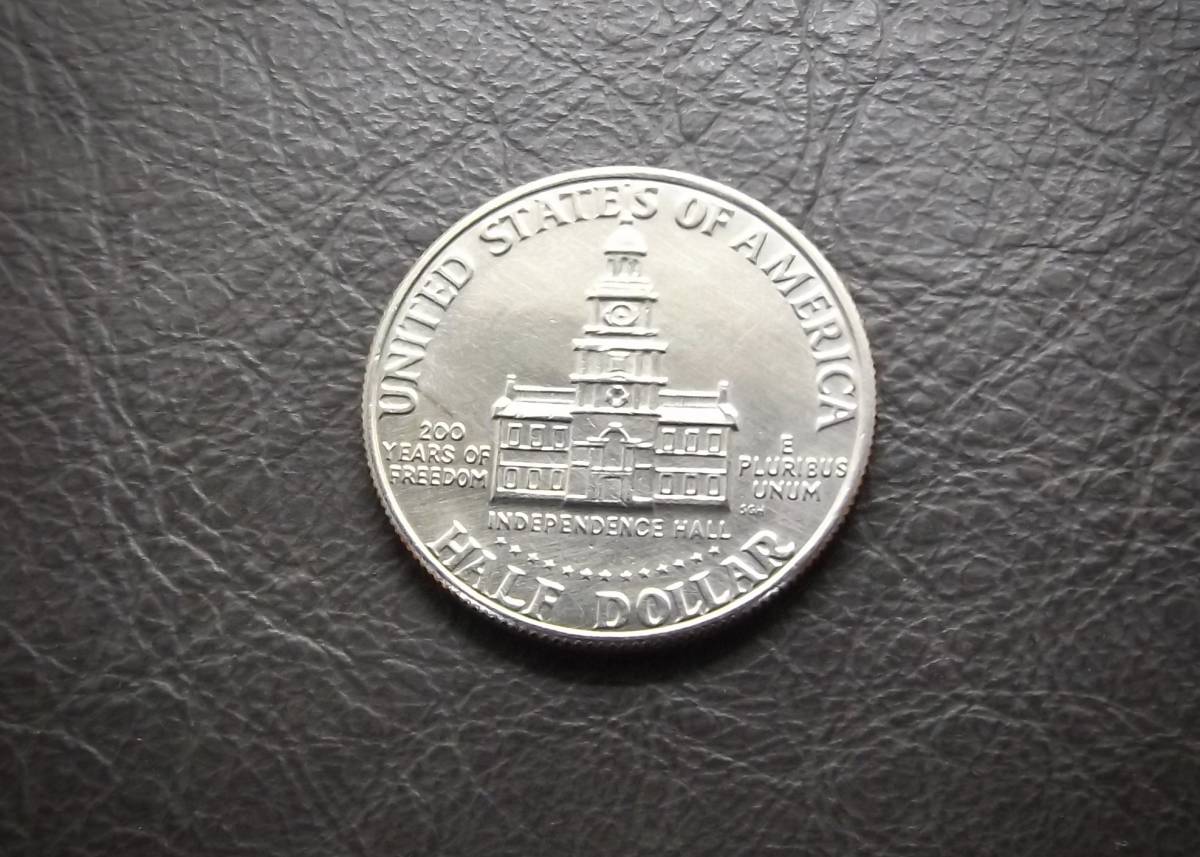 ケネディ1776-1976 建国 200年記念50セント硬貨　D刻印 送料無料です。（16132） USA 貨幣 ハーフダラー アメリカ_画像2