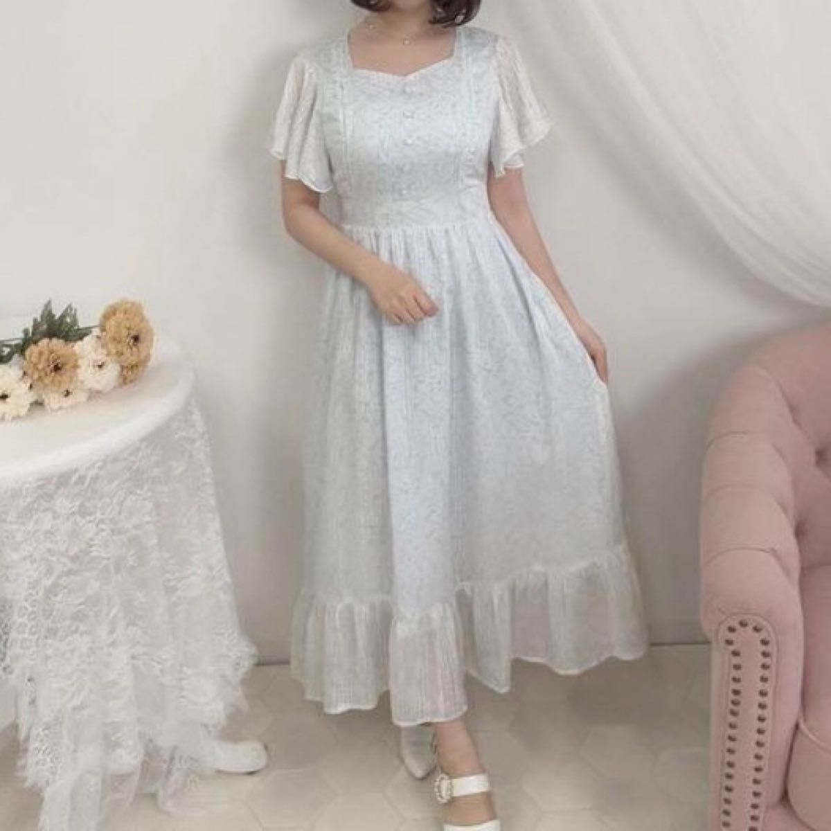 evelyn エブリン 肩フリル花柄 ワンピース|Yahoo!フリマ(旧 evelyn エブリン 肩フリル花柄 ワンピース|Yahoo!フリマ(旧