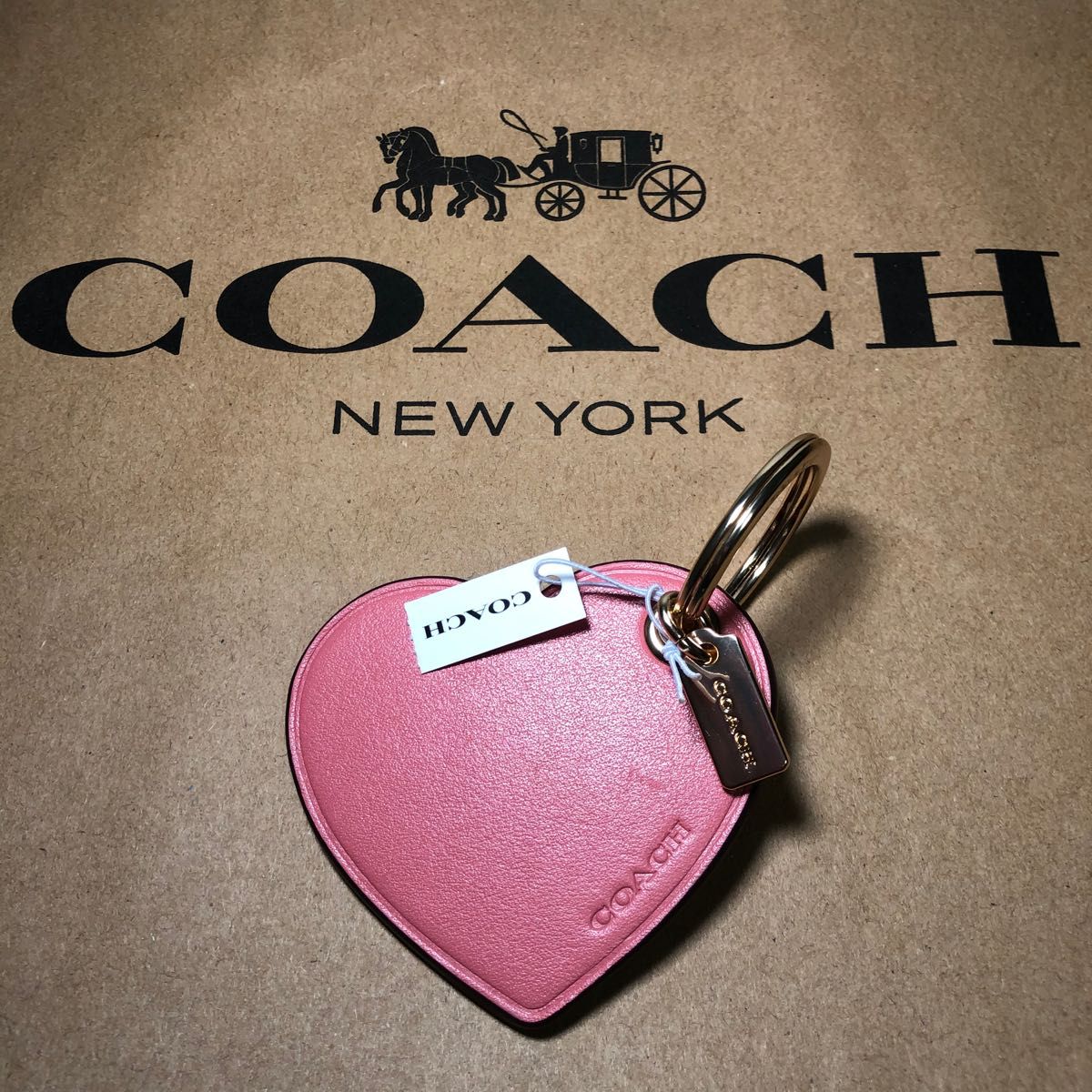 ● COACH　コーチ 　キーホルダー　ハート　ピンク