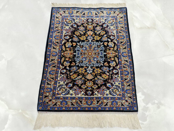 お礼や感謝伝えるプチギフト ペルシャ絨毯の本場 手織り シルク ウール カーペット ペルシャ絨毯 イラン 本物保証 94cm×69cm 玄関マット イスファハン産 カーペット一般